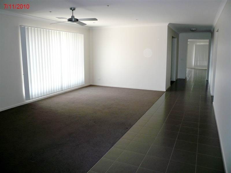 18 Villiers Drive, Point Cook VIC 3030