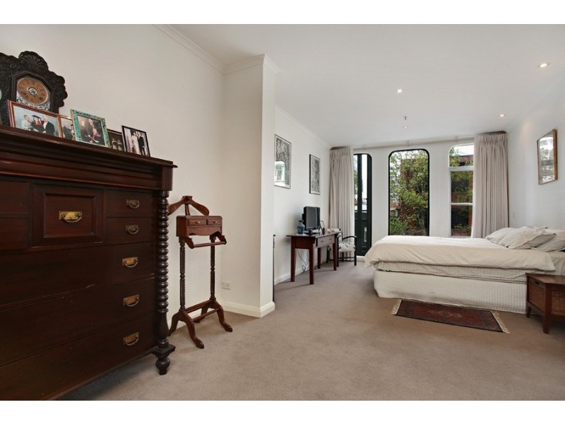 350 La Trobe Street, Melbourne VIC 3000