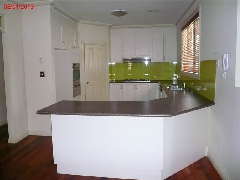 17 Livingstone Square, Point Cook VIC 3030