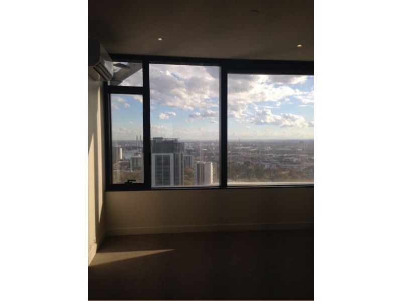 B2813/120 A’Beckett Street, Melbourne VIC 3000