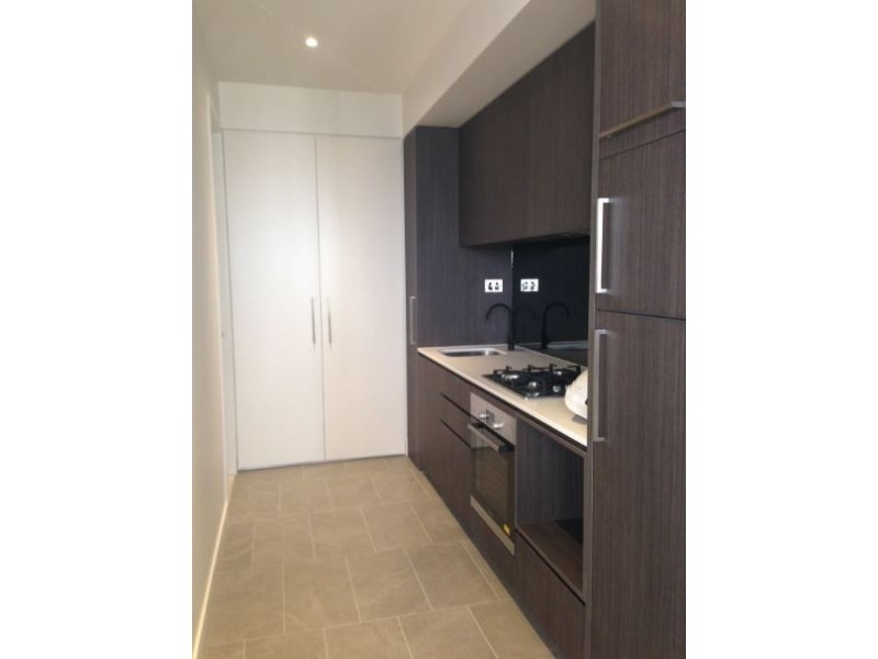 B2813/120 A’Beckett Street, Melbourne VIC 3000