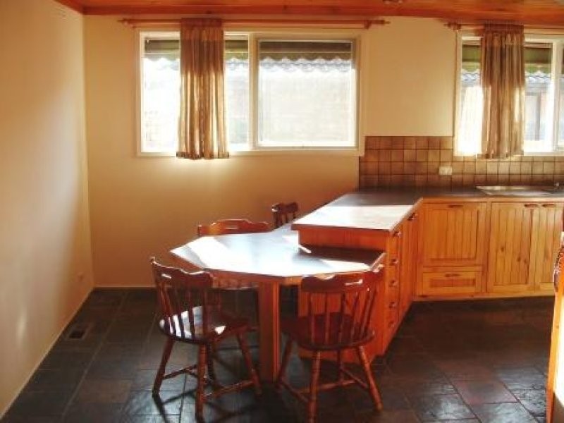 256 Brandon Park Drive, Glen Waverley VIC 3150