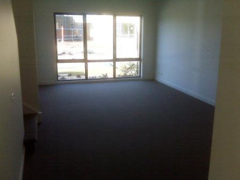 10 Chopard Avenue, Waterways VIC 3195