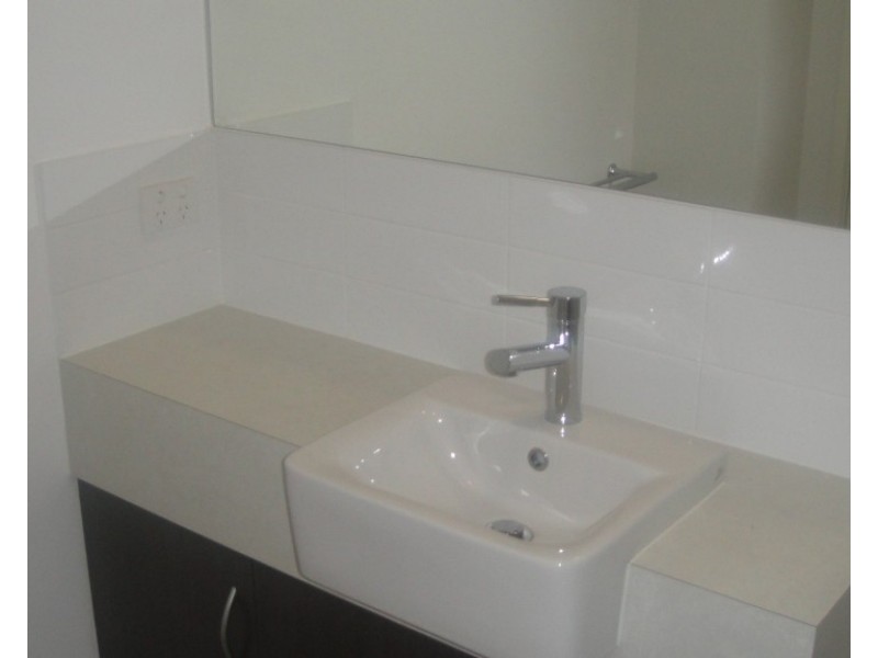 111/8 Pottery Court, Brunswick VIC 3056