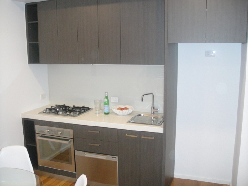 2 Plenty Road, Preston VIC 3072