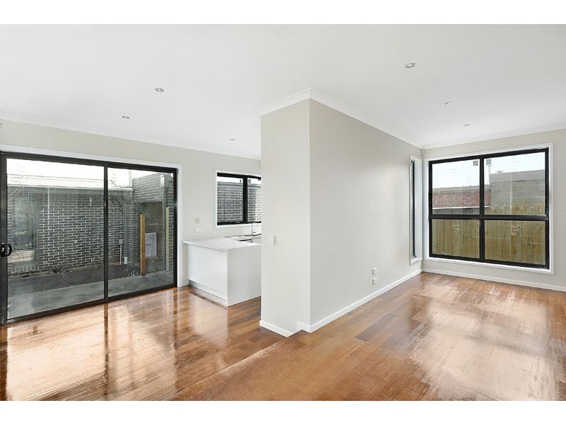 2/31 Beaumont Parade, West Footscray VIC 3012