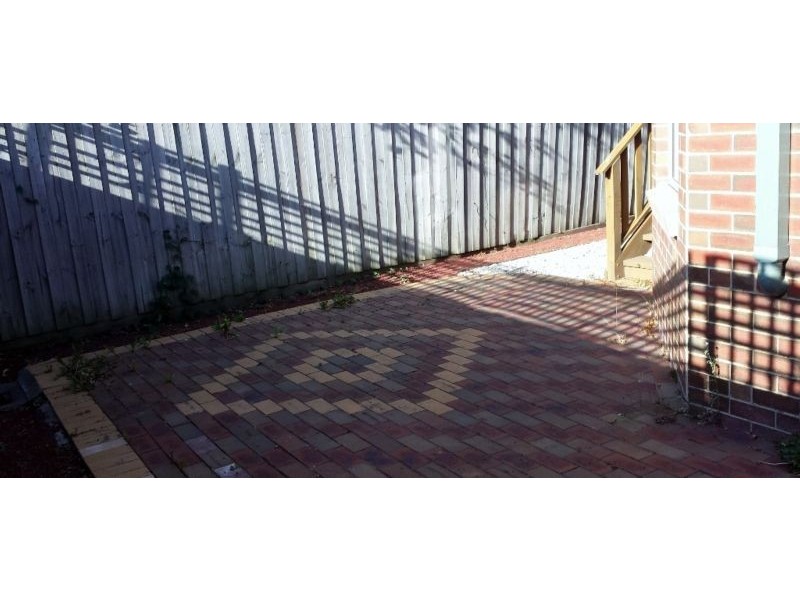 2/36 McComas Grove, Burwood VIC 3125