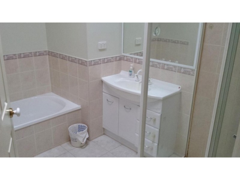 2/36 McComas Grove, Burwood VIC 3125