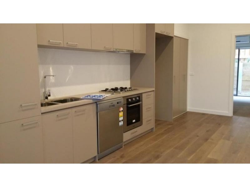 6/12 Leonard Crescent, Ascot Vale VIC 3032