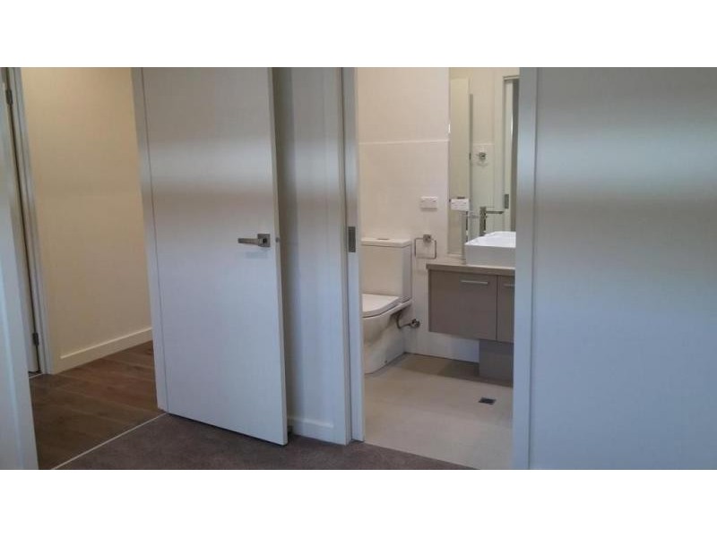 12/12 Leonard Crescent, Ascot Vale VIC 3032