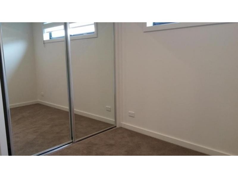 12/12 Leonard Crescent, Ascot Vale VIC 3032