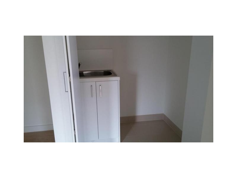 11/12 Leonard Crescent, Ascot Vale VIC 3032