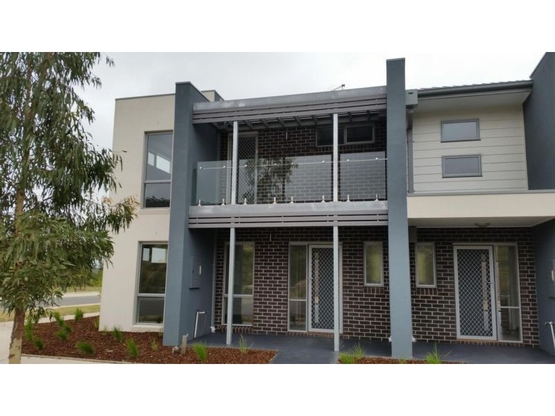 34 Greenhaven Garden, South Morang VIC 3752