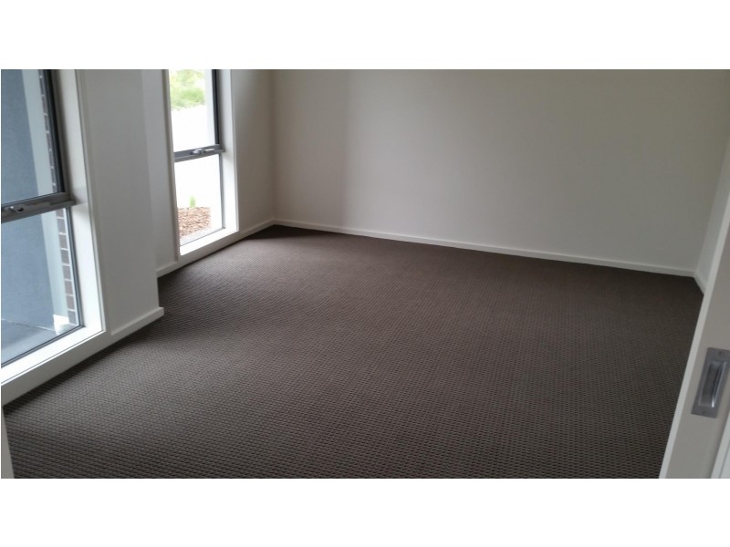 34 Greenhaven Garden, South Morang VIC 3752