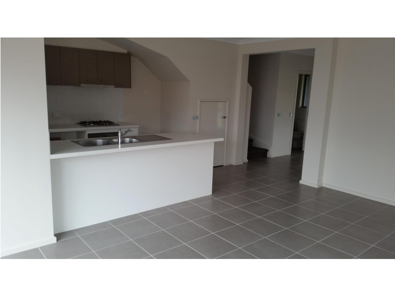 34 Greenhaven Garden, South Morang VIC 3752