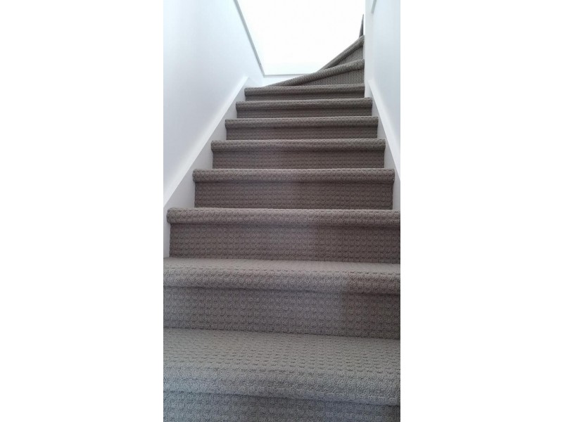 32 Greenhaven Gardens, South Morang VIC 3752