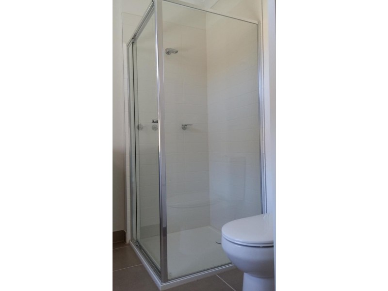 32 Greenhaven Gardens, South Morang VIC 3752