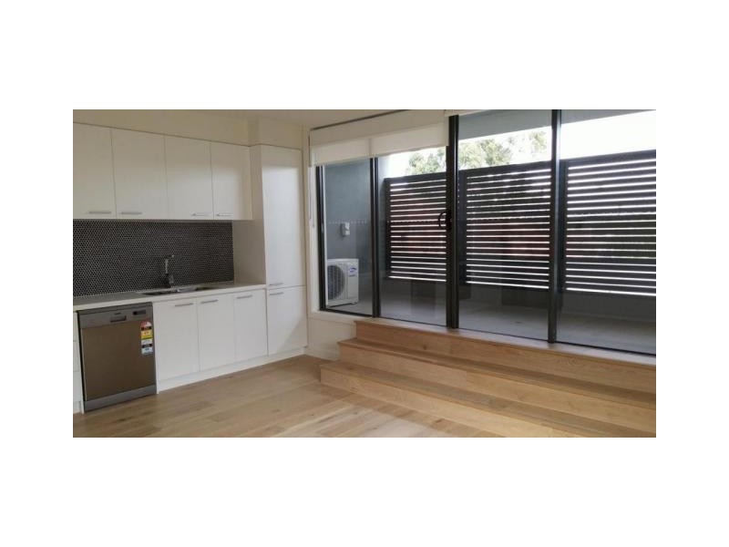 12 Leonard Crescent, Ascot Vale VIC 3032