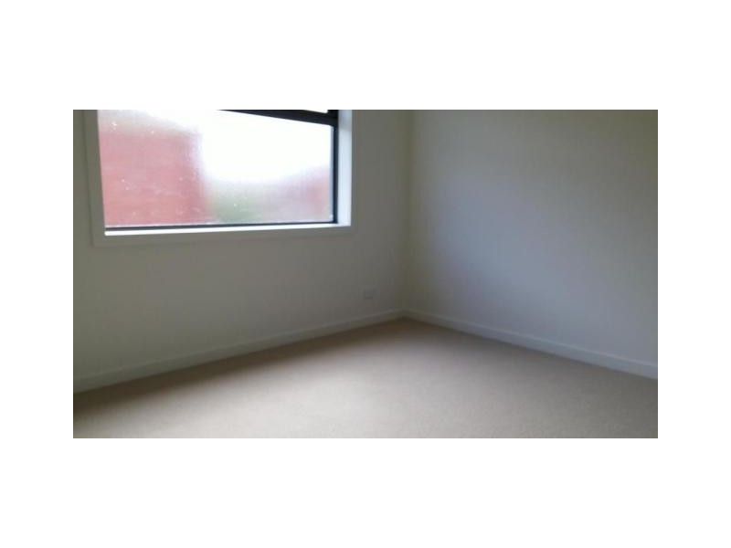 12 Leonard Crescent, Ascot Vale VIC 3032