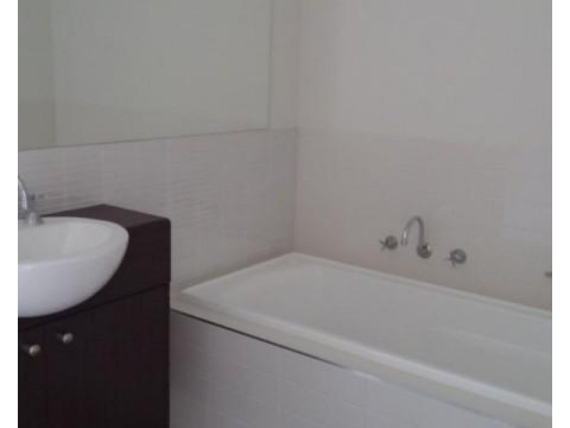 30 Greenhaven Gardens, South Morang VIC 3752