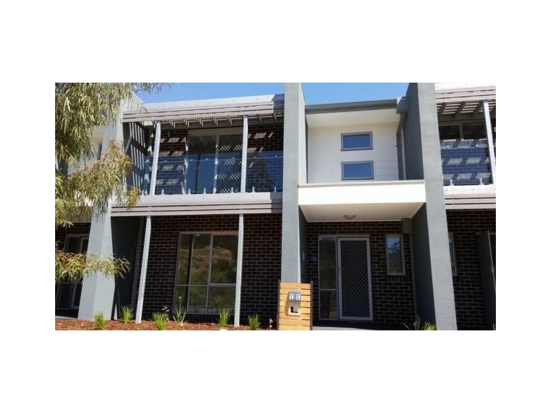 28 Greenhaven Gardens, South Morang VIC 3752