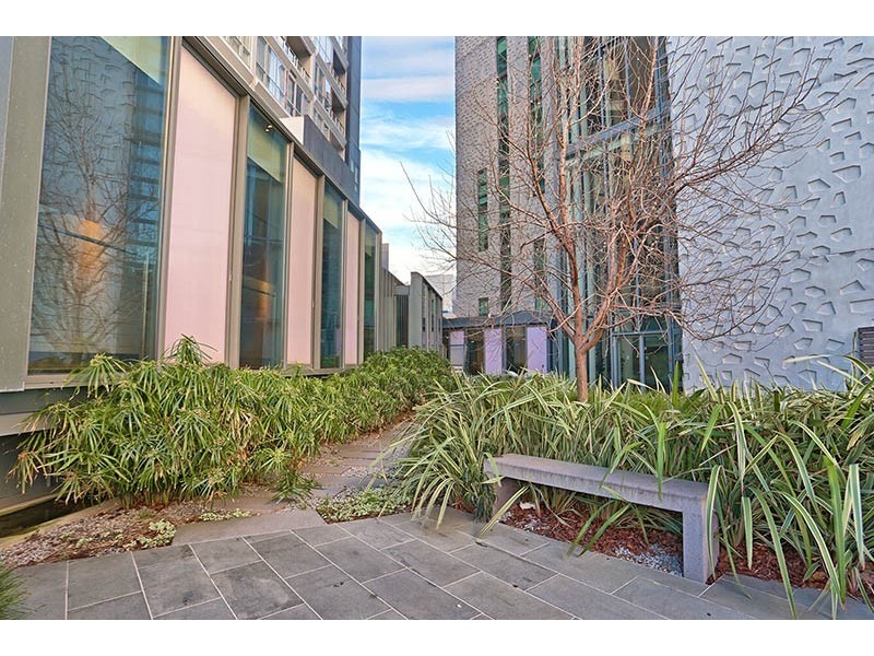 2105/8 Kavanagh Street, Southbank VIC 3006