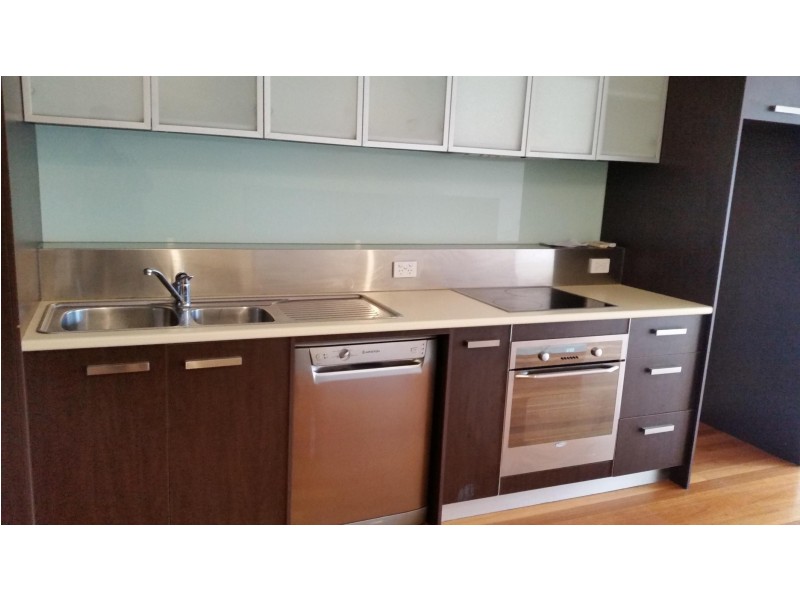 21 Ripon Grove, Elsternwick VIC 3185