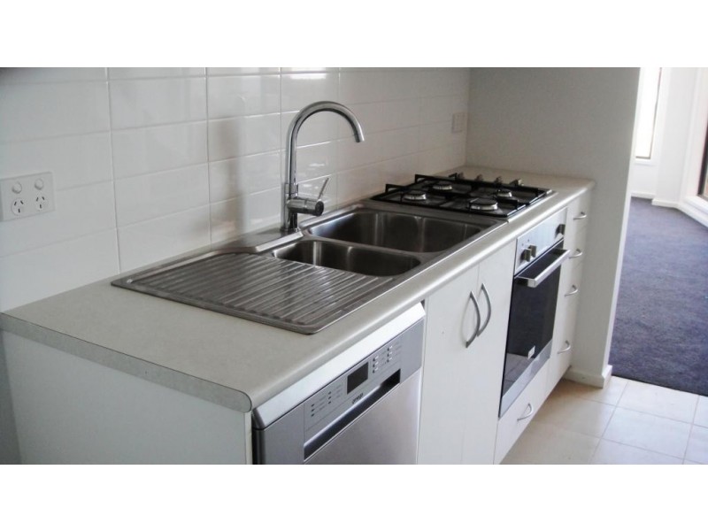 110/8 Pottery Court, Brunswick VIC 3056