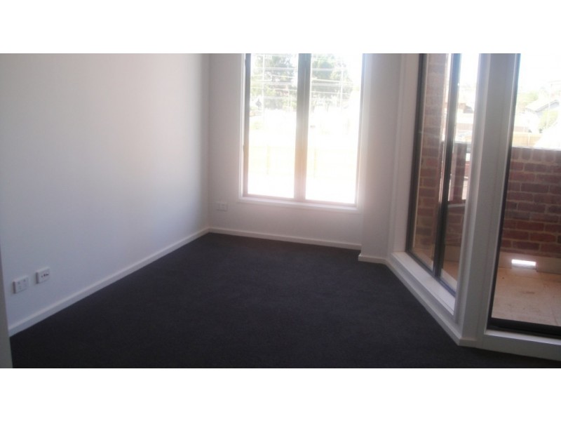110/8 Pottery Court, Brunswick VIC 3056
