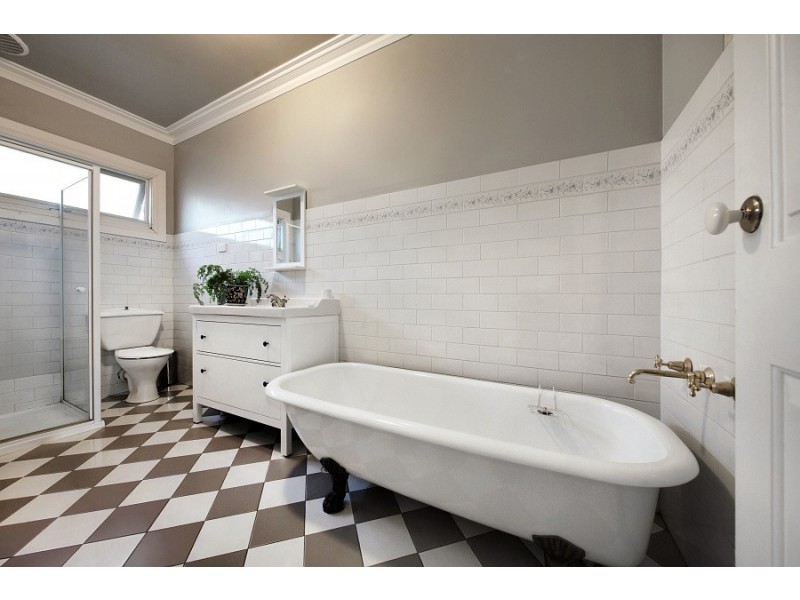 2A Byron Street, Canterbury VIC 3126