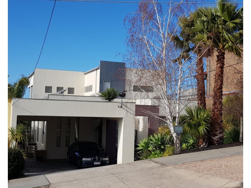 89 Riviera Road, Avondale Heights VIC 3034