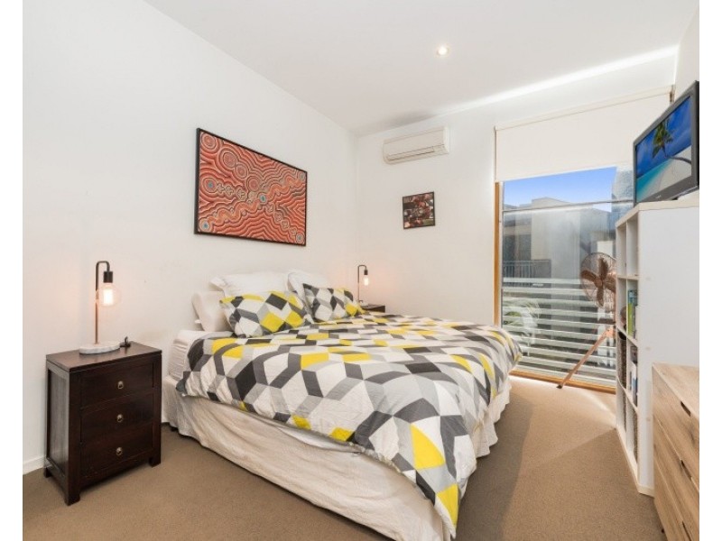 12 Jetty Lane, Maribyrnong VIC 3032