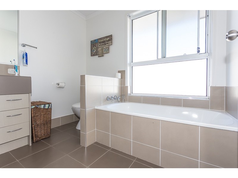 24 Tolkien Place, Coolum Beach QLD 4573