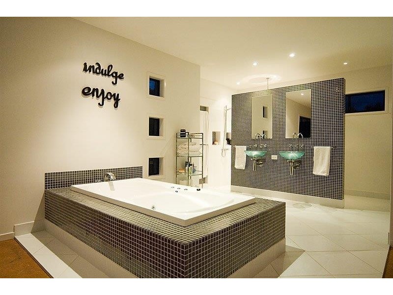 11 Perkins Place, Yaroomba QLD 4573