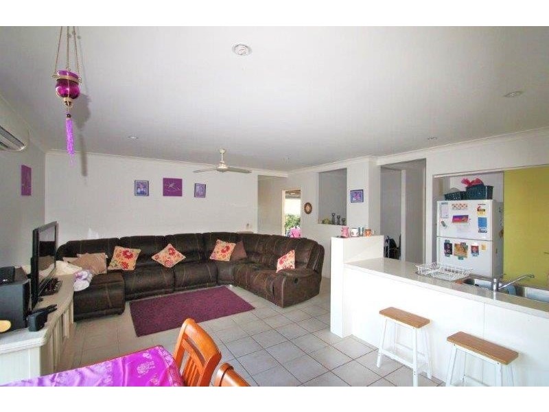 17 Macleay Cresent, Pacific Paradise QLD 4564