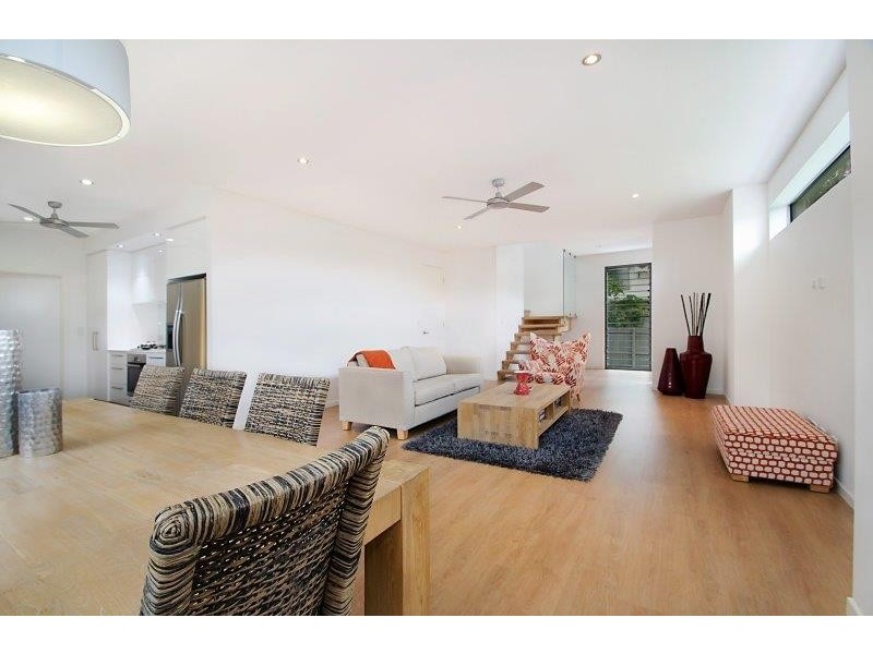 1/6 Second Avenue, Coolum Beach QLD 4573