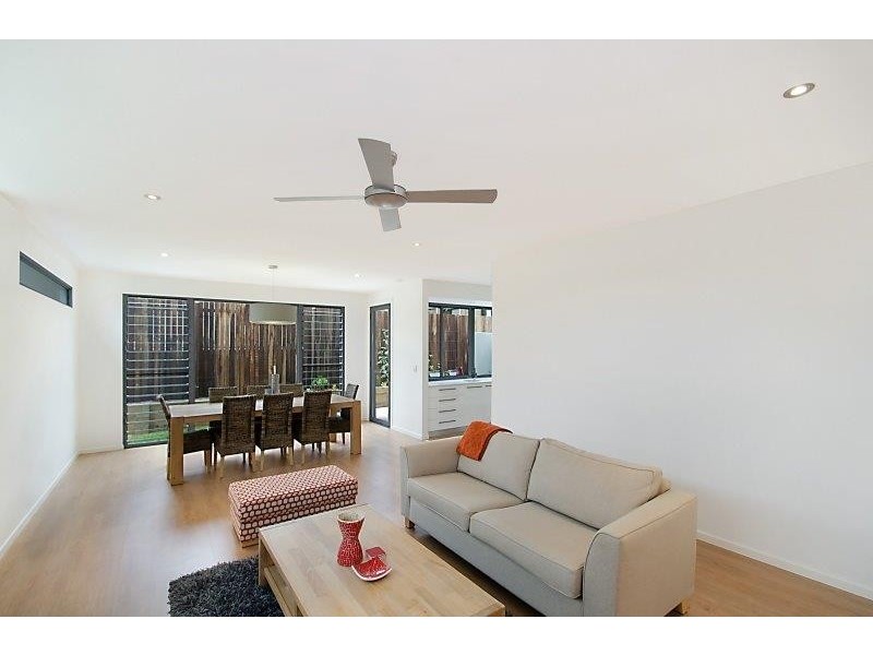 1/6 Second Avenue, Coolum Beach QLD 4573