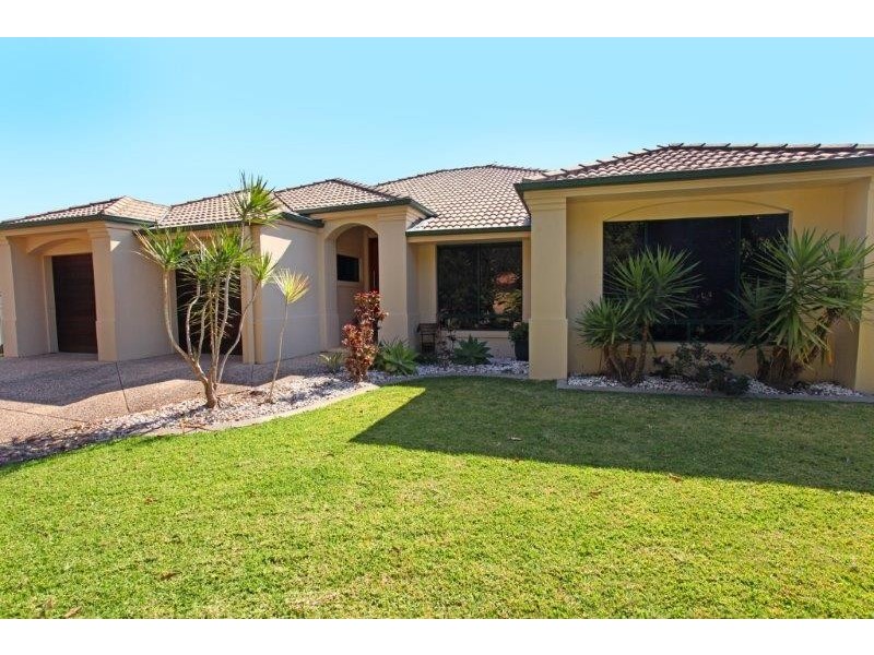 21 Baker-Finch Place, Twin Waters QLD 4564