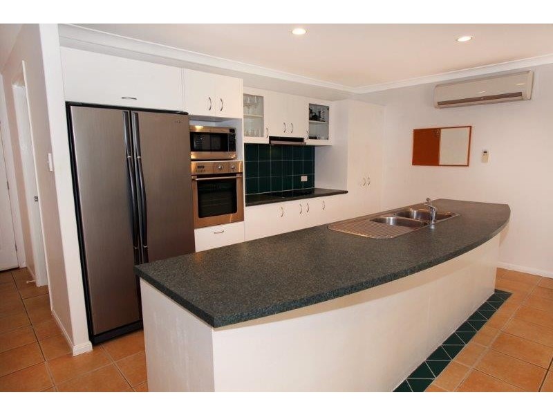 21 Baker-Finch Place, Twin Waters QLD 4564
