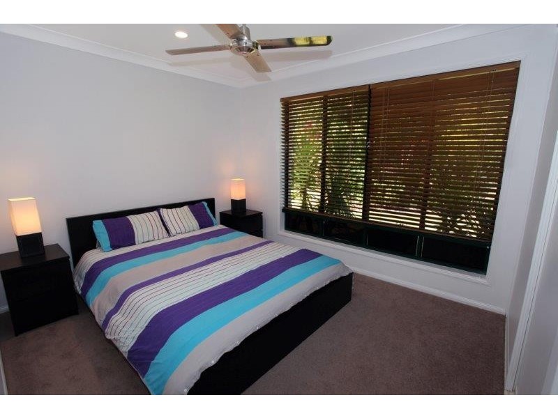 21 Baker-Finch Place, Twin Waters QLD 4564