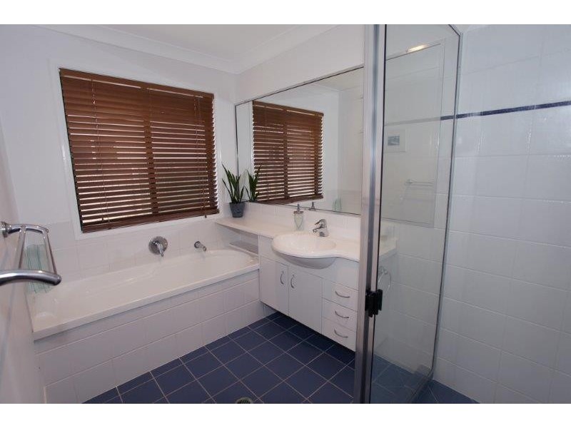 21 Baker-Finch Place, Twin Waters QLD 4564