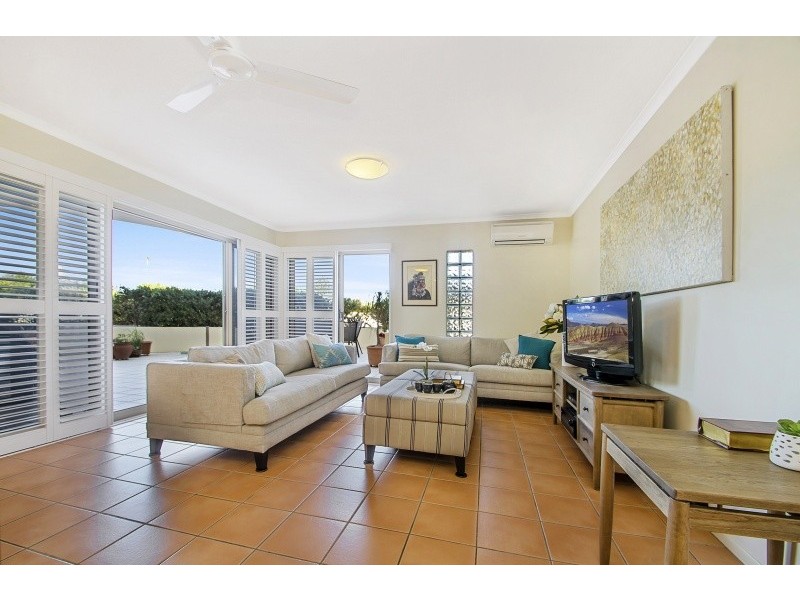 4/15 Andrew Street, Point Arkwright QLD 4573