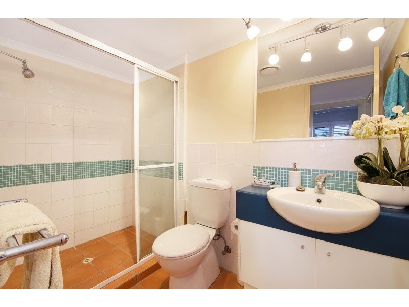 4/15 Andrew Street, Point Arkwright QLD 4573