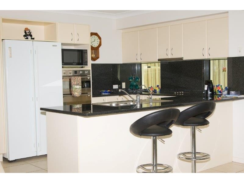 8 Pampling Place, Twin Waters QLD 4564