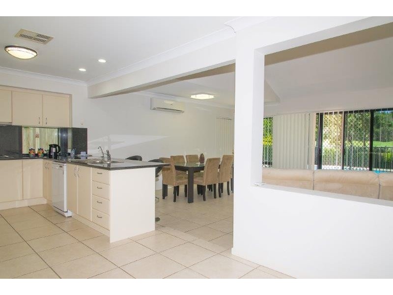 8 Pampling Place, Twin Waters QLD 4564