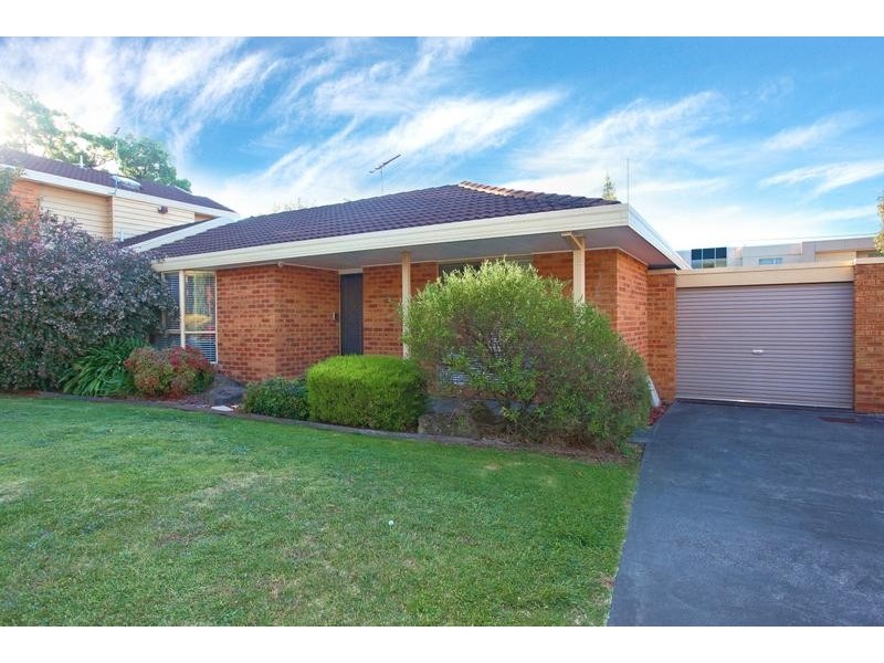 8/1 Serpells Road, Templestowe VIC 3106