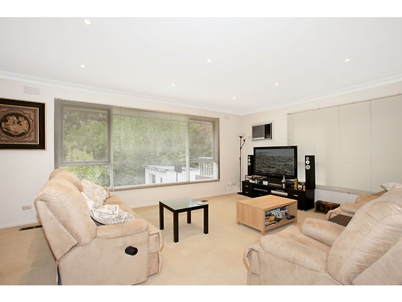 16 Peter Street, Doncaster East VIC 3109