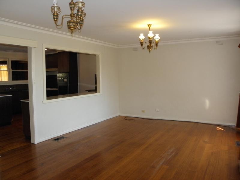 16 Rathmullen Quadrant, Doncaster VIC 3108
