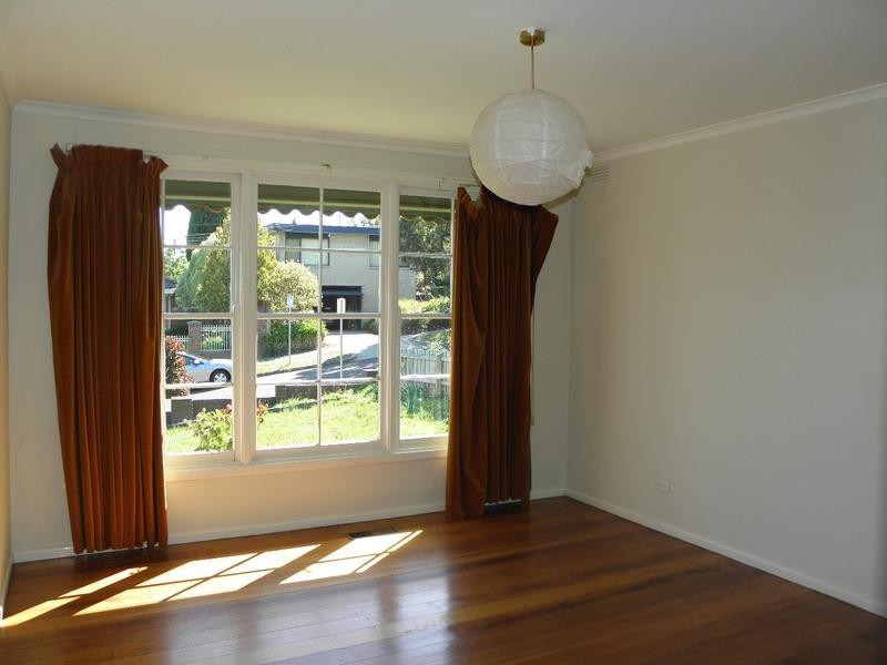 16 Rathmullen Quadrant, Doncaster VIC 3108