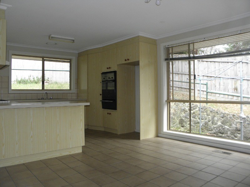 2/11 Estelle Street, Bulleen VIC 3105